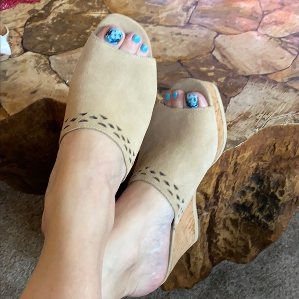 Franco Sarto suede wedges